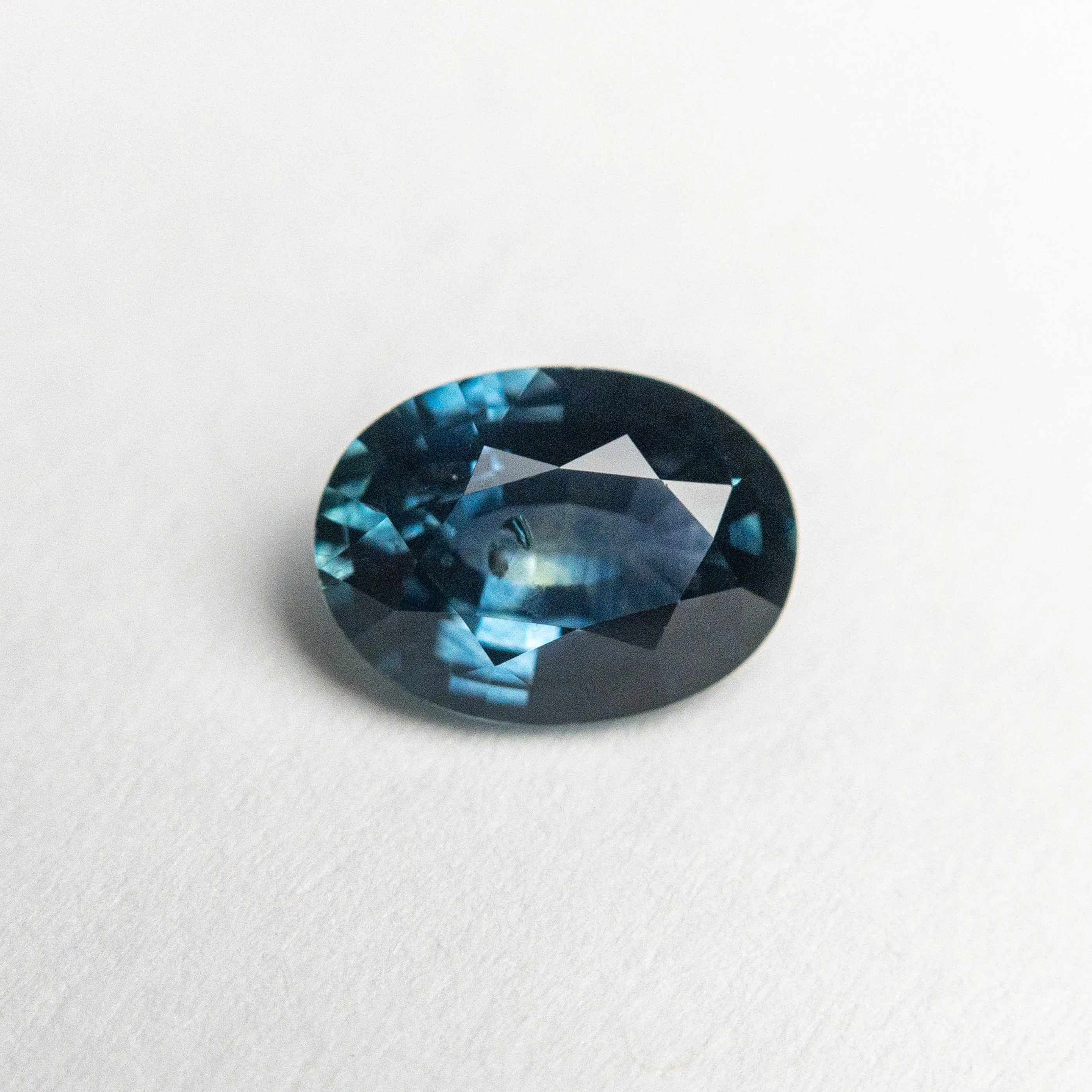 0.91ct 6.79x5.02x3.12mm Oval Brilliant Sapphire 19939-08