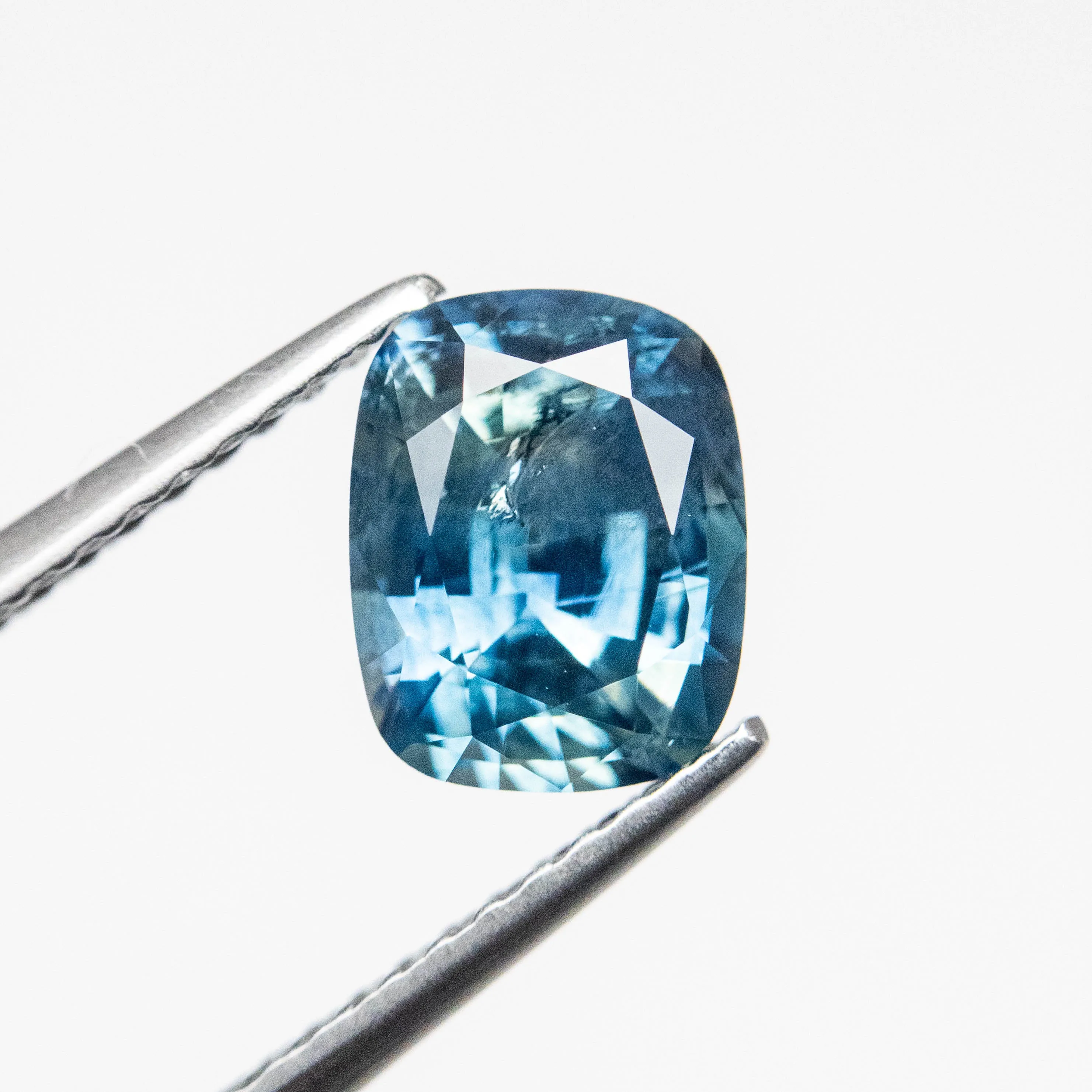 1.51ct 7.44x5.90x3.89mm Cushion Brilliant Sapphire 23748-01